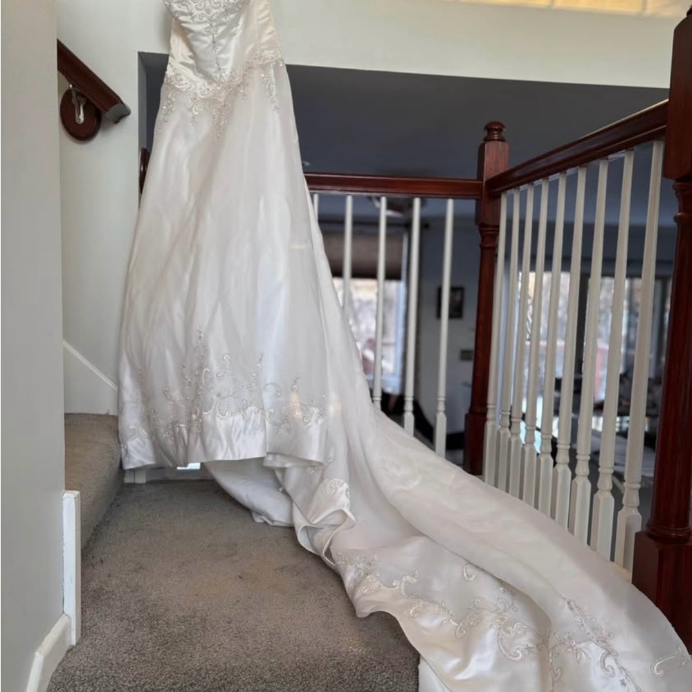 Mon Cheri Elegant White Wedding Dress